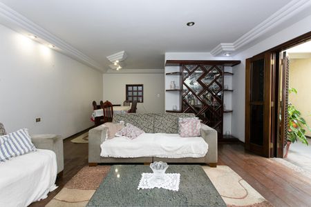 Casa à venda com 300m², 3 quartos e 2 vagasSala