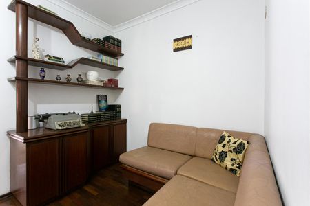 Casa à venda com 300m², 3 quartos e 2 vagasCorredor