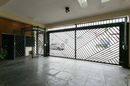 Casa à venda com 300m², 3 quartos e 2 vagasGaragem