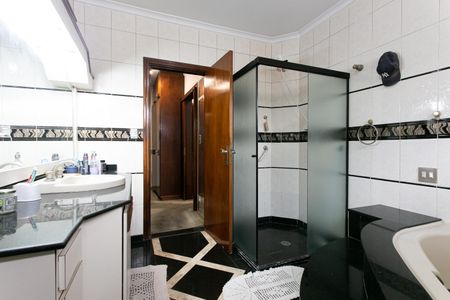 Casa à venda com 300m², 3 quartos e 2 vagasBanheiro do Quarto 1