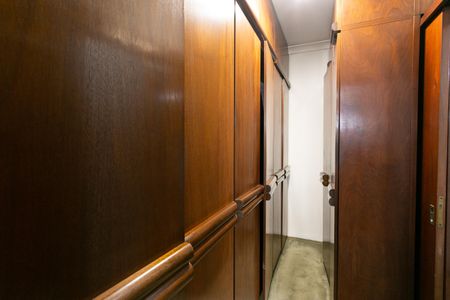 Casa à venda com 300m², 3 quartos e 2 vagasCloset do Quarto 1