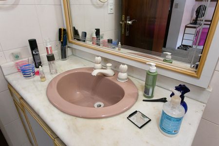 Casa à venda com 300m², 3 quartos e 2 vagasBanheiro da Suíte 2