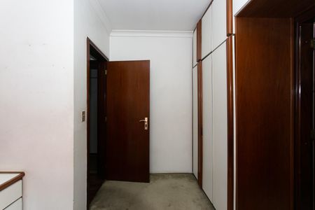 Casa à venda com 300m², 3 quartos e 2 vagasSuíte 2