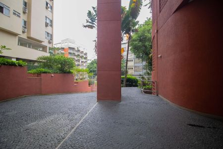Apartamento à venda com 105m², 3 quartos e 2 vagas Apartamento à venda com 105m², 3 quartos e 2 vagasPortaria