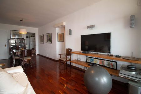 Apartamento à venda com 105m², 3 quartos e 2 vagas Apartamento à venda com 105m², 3 quartos e 2 vagasSala