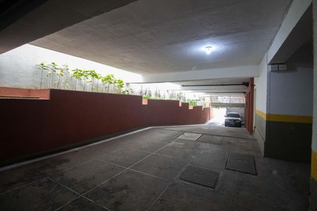 Apartamento à venda com 105m², 3 quartos e 2 vagas Apartamento à venda com 105m², 3 quartos e 2 vagasÁrea Comum - Garagem