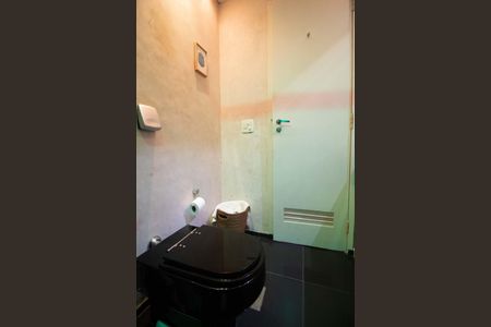 Apartamento à venda com 105m², 3 quartos e 2 vagas Apartamento à venda com 105m², 3 quartos e 2 vagasBanheiro social