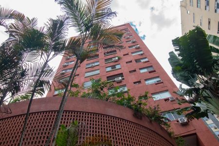 Apartamento à venda com 105m², 3 quartos e 2 vagas Apartamento à venda com 105m², 3 quartos e 2 vagasFachada