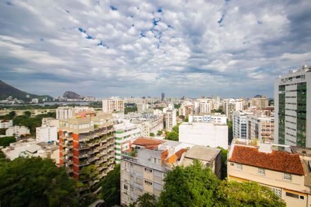 Apartamento à venda com 105m², 3 quartos e 2 vagas Apartamento à venda com 105m², 3 quartos e 2 vagasVista da Suíte