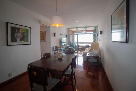 Apartamento à venda com 105m², 3 quartos e 2 vagas Apartamento à venda com 105m², 3 quartos e 2 vagasSala