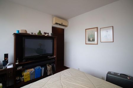 Apartamento à venda com 105m², 3 quartos e 2 vagas Apartamento à venda com 105m², 3 quartos e 2 vagasSuíte