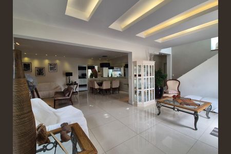 Apartamento à venda com 284m², 4 quartos e 3 vagasSala