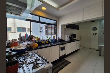 Apartamento à venda com 284m², 4 quartos e 3 vagasCozinha