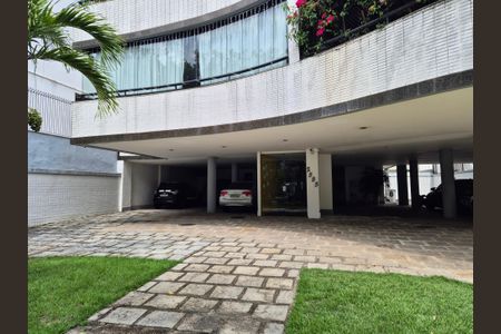 Apartamento à venda com 284m², 4 quartos e 3 vagasEntrada