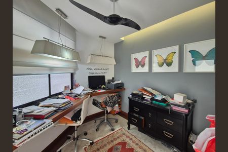 Apartamento à venda com 284m², 4 quartos e 3 vagasEscritorio