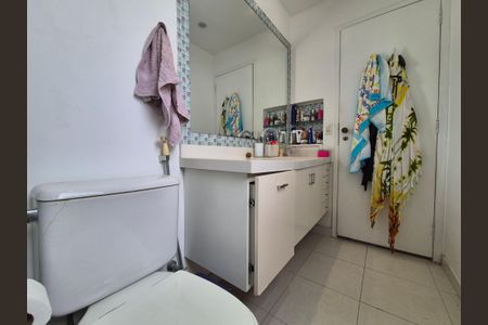 Apartamento à venda com 284m², 4 quartos e 3 vagasBanheiro Social