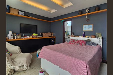 Apartamento à venda com 284m², 4 quartos e 3 vagasSuite 2