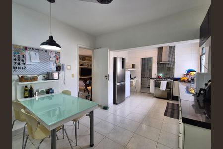 Apartamento à venda com 284m², 4 quartos e 3 vagasCozinha