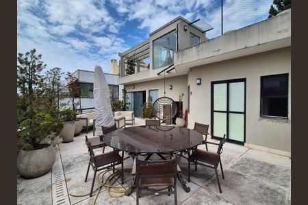 Apartamento à venda com 284m², 4 quartos e 3 vagasVaranda