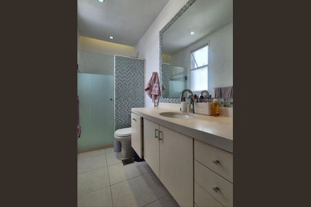 Apartamento à venda com 284m², 4 quartos e 3 vagasBanheiro Social