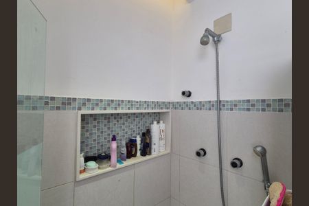 Apartamento à venda com 284m², 4 quartos e 3 vagasBanheiro Social