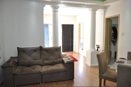 Casa para alugar com 110m², 3 quartos e 1 vagaSala