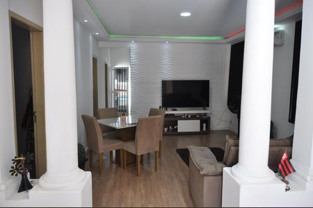 Casa para alugar com 110m², 3 quartos e 1 vagaSala