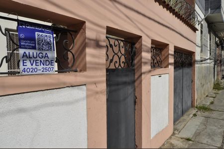 Casa para alugar com 110m², 3 quartos e 1 vagaFachada + Placa