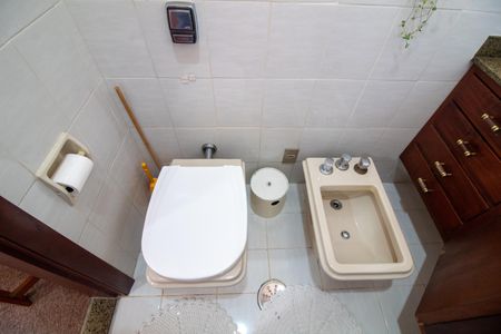 Casa à venda com 200m², 3 quartos e 2 vagas Casa à venda com 200m², 3 quartos e 2 vagasBanheiro da Suíte