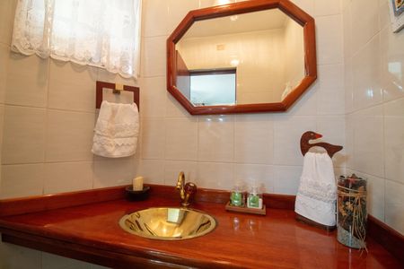 Casa à venda com 200m², 3 quartos e 2 vagas Casa à venda com 200m², 3 quartos e 2 vagasLavabo