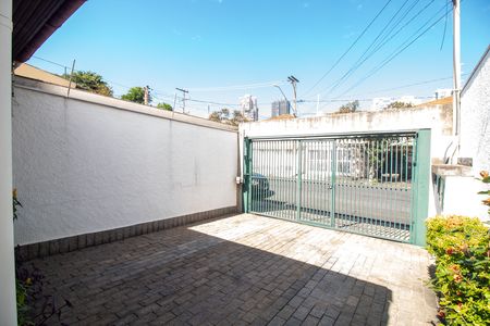 Casa à venda com 200m², 3 quartos e 2 vagas Casa à venda com 200m², 3 quartos e 2 vagasGaragem