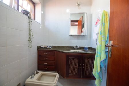 Casa à venda com 200m², 3 quartos e 2 vagas Casa à venda com 200m², 3 quartos e 2 vagasBanheiro da Suíte