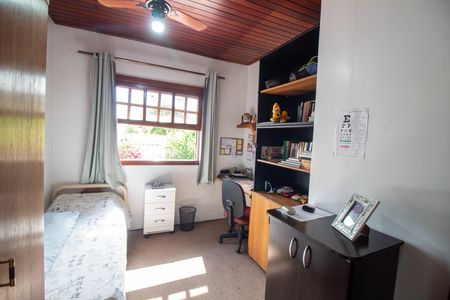 Casa à venda com 200m², 3 quartos e 2 vagas Casa à venda com 200m², 3 quartos e 2 vagasQuarto 2