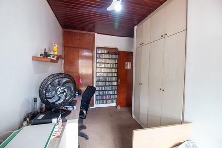 Casa à venda com 200m², 3 quartos e 2 vagas Casa à venda com 200m², 3 quartos e 2 vagasQuarto 1