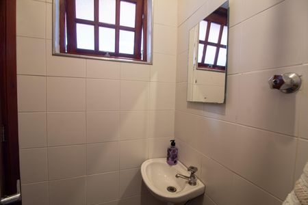 Casa à venda com 200m², 3 quartos e 2 vagas Casa à venda com 200m², 3 quartos e 2 vagasBanheiro de Serviço