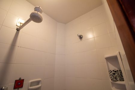 Casa à venda com 200m², 3 quartos e 2 vagas Casa à venda com 200m², 3 quartos e 2 vagasBanheiro de Serviço