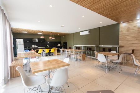 Apartamento à venda com 75m², 3 quartos e 1 vagaÁrea comum - Salão de festas