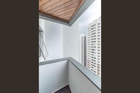 Apartamento para alugar com 65m², 2 quartos e 1 vagaSacada