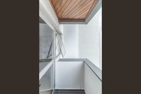 Apartamento para alugar com 65m², 2 quartos e 1 vagaSacada