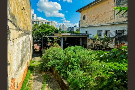 Casa à venda com 435m², 3 quartos e 3 vagas Casa à venda com 435m², 3 quartos e 3 vagasÁrea comum