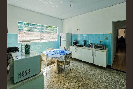 Casa à venda com 435m², 3 quartos e 3 vagas Casa à venda com 435m², 3 quartos e 3 vagasCozinha