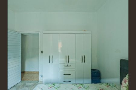 Casa à venda com 435m², 3 quartos e 3 vagas Casa à venda com 435m², 3 quartos e 3 vagasQuarto 2