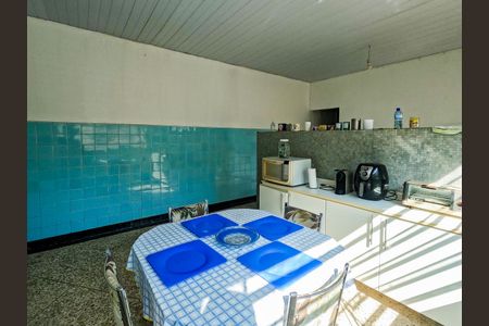 Casa à venda com 435m², 3 quartos e 3 vagas Casa à venda com 435m², 3 quartos e 3 vagasCozinha