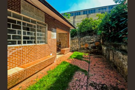 Casa à venda com 435m², 3 quartos e 3 vagas Casa à venda com 435m², 3 quartos e 3 vagasÁrea comum