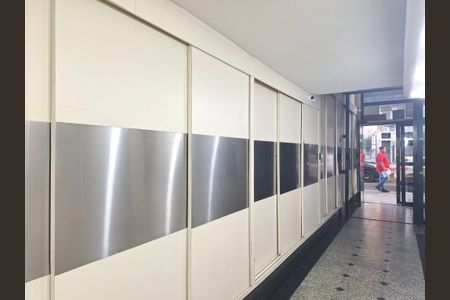 Apartamento à venda com 56m², 1 quarto e sem vagaÁrea comum - Corredor