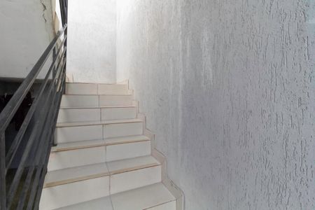 Casa à venda com 112m², 2 quartos e 2 vagas Casa à venda com 112m², 2 quartos e 2 vagasEntrada