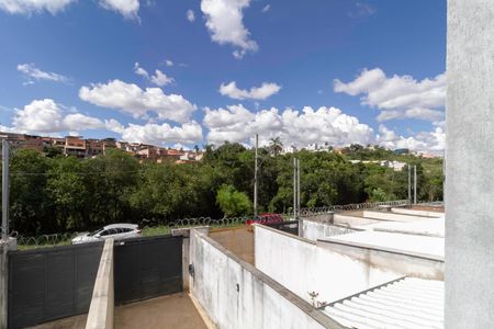 Casa à venda com 112m², 2 quartos e 2 vagas Casa à venda com 112m², 2 quartos e 2 vagasÁrea Externa - Vista