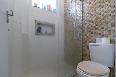 Casa à venda com 112m², 2 quartos e 2 vagas Casa à venda com 112m², 2 quartos e 2 vagasBanheiro social