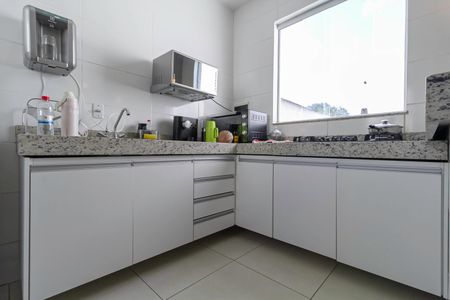 Casa à venda com 112m², 2 quartos e 2 vagas Casa à venda com 112m², 2 quartos e 2 vagasCozinha