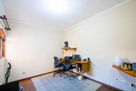 Casa à venda com 225m², 3 quartos e 4 vagasEscritório